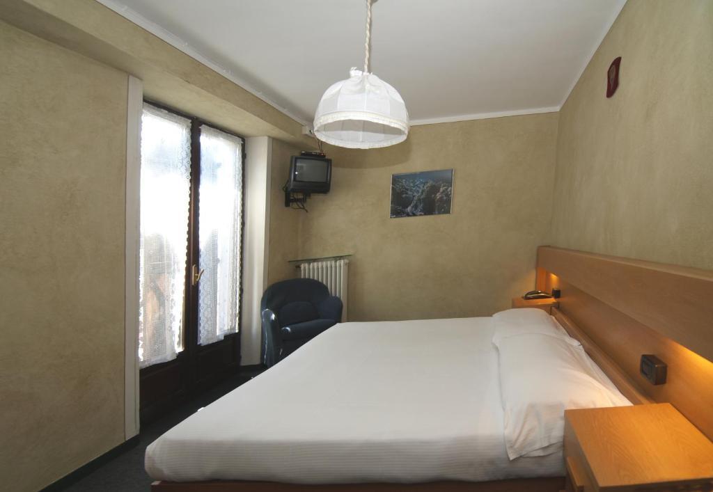 Albergo Nazionale Vernante Habitación foto